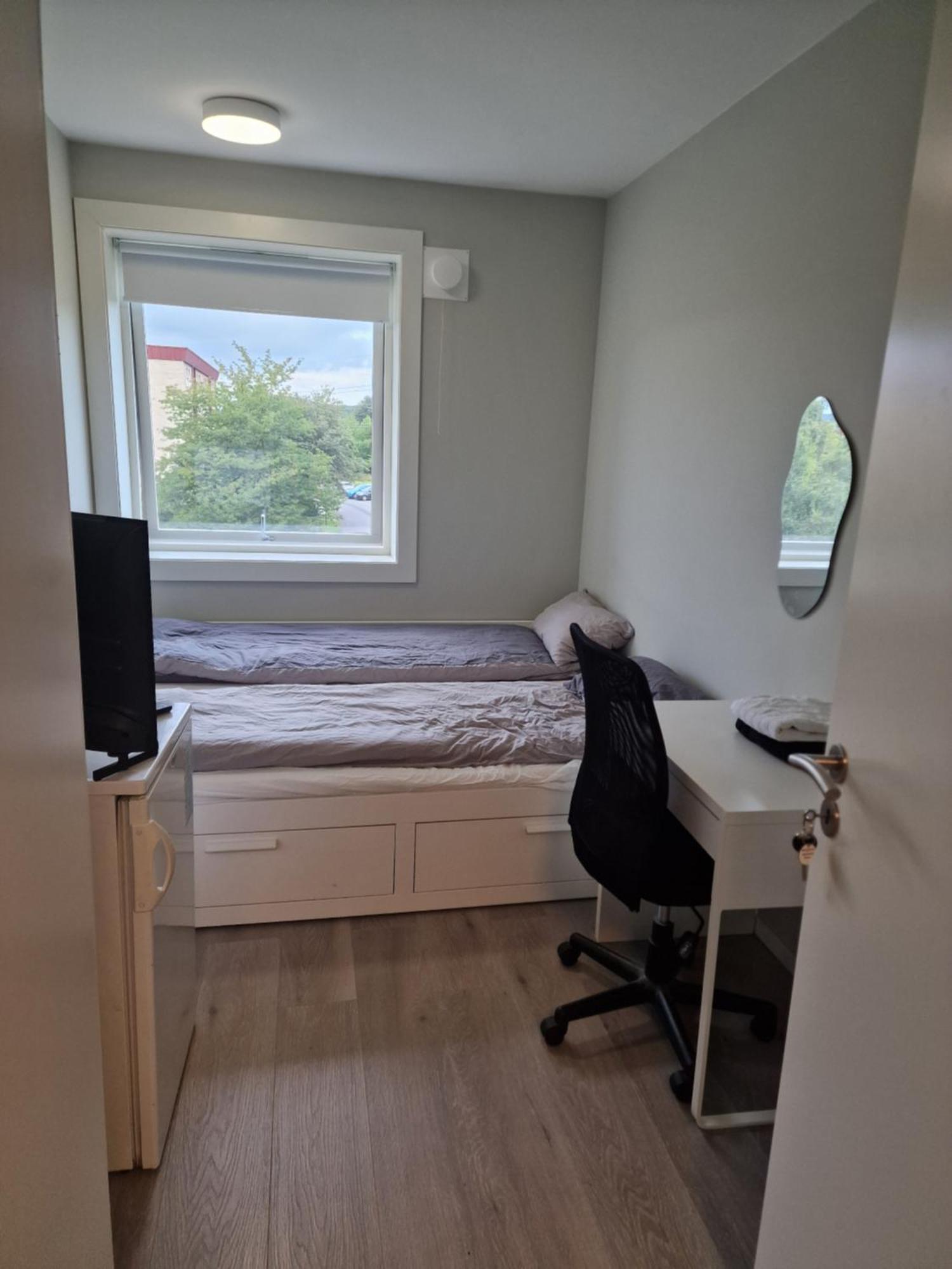 Privat Room In Shared 3 Rooms Apartment Manglerud 오슬로 외부 사진